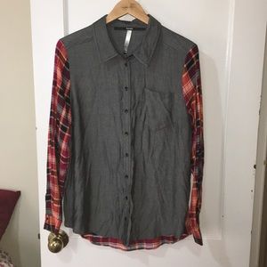 Kensie Plaid and Black Shirt Size Large